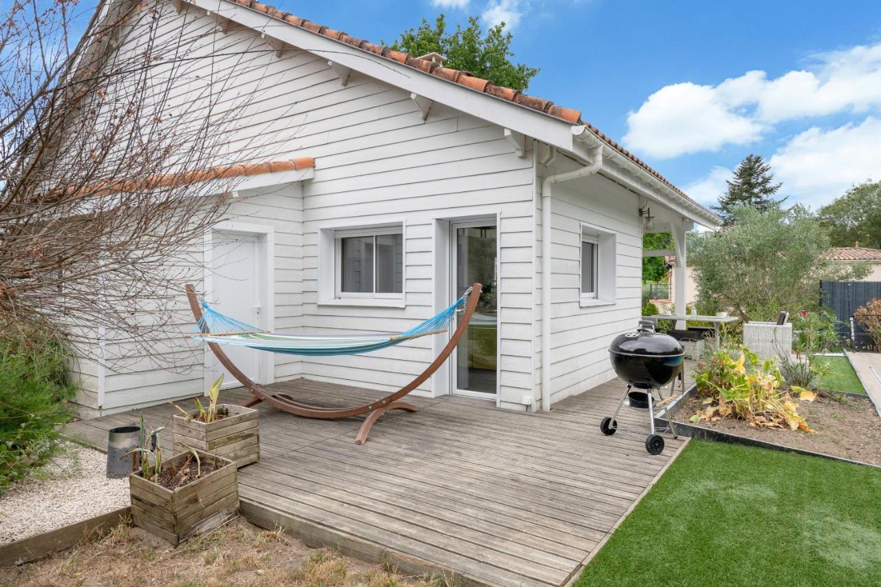 Hébergement de vacances Magnifique Maison Avec Piscine