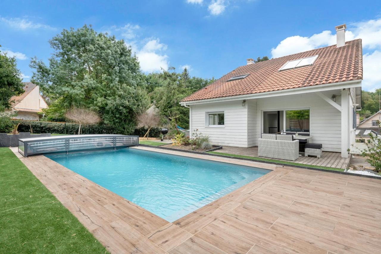 Hébergement de vacances Magnifique Maison Avec Piscine *